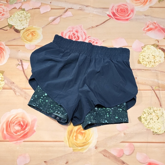 Athleta teal HIIT 2-in-1 short - Picture 2 of 8